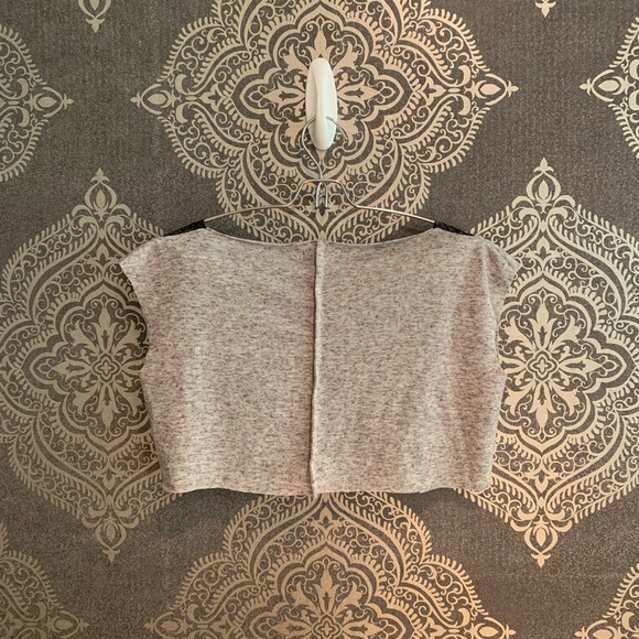 BDG. small grey crop top - Picture 3 of 3